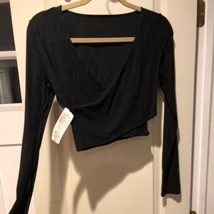 Abercrombie low v crop top